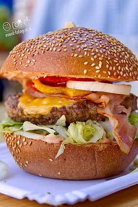 Streetfood Burger (c)event.fotograf.at